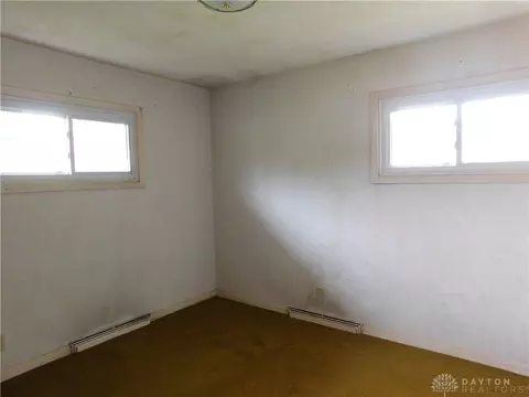 199 W Singer St, Springfield, OH 45506 photo 6