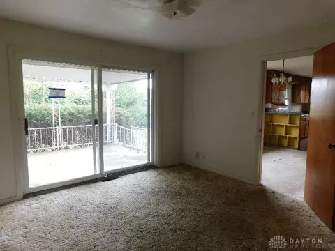 199 W Singer St, Springfield, OH 45506 photo 8