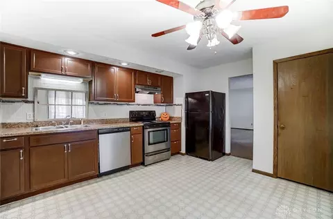 2054 Manhattan Blvd, Springfield, OH 45504 photo 13