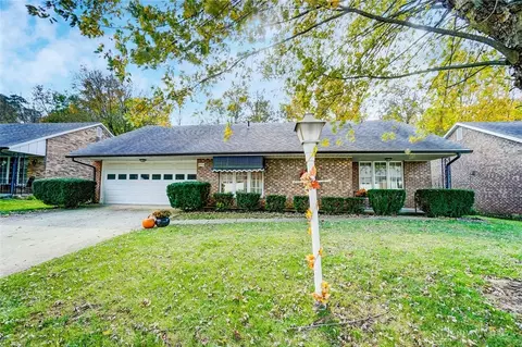 2054 Manhattan Blvd, Springfield, OH 45504 photo 2