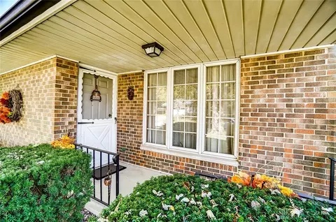 2054 Manhattan Blvd, Springfield, OH 45504 photo 4