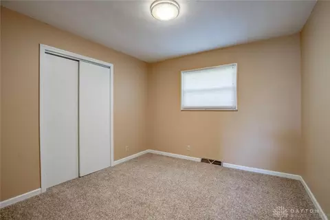 309 E South St, Gratis, OH 45330 photo 10