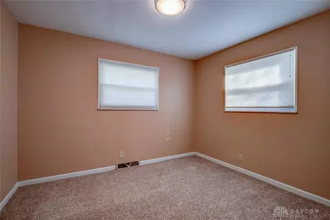 309 E South St, Gratis, OH 45330 photo 11