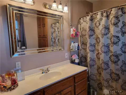 1604 Parkridge Dr, Springfield, OH 45506 photo 9