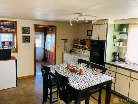 230 N Maple St, Eldorado, OH 45321 photo 4