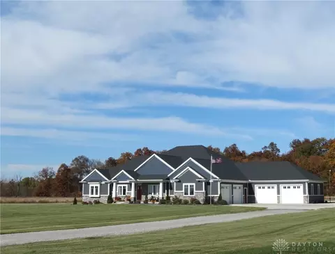 10485 Cisco Rd, Sidney, OH 45365 photo 1