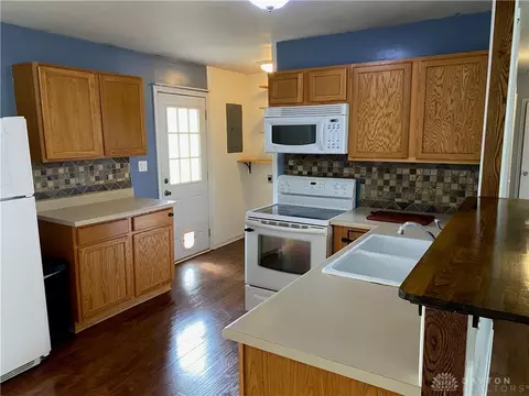 52 Joyce Dr, Fairborn, OH 45324 photo 8