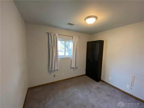 52 Joyce Dr, Fairborn, OH 45324 photo 12