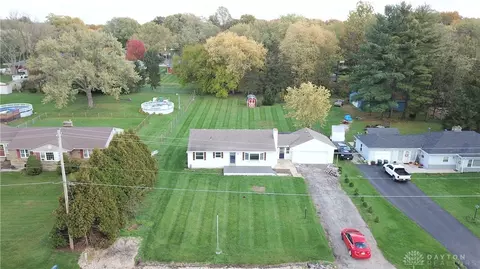 420 W Possum Rd, Springfield, OH 45506 photo 3