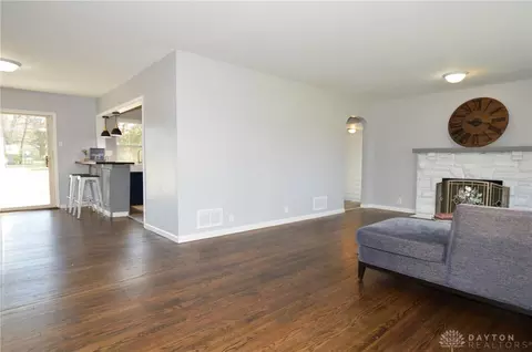 420 W Possum Rd, Springfield, OH 45506 photo 9