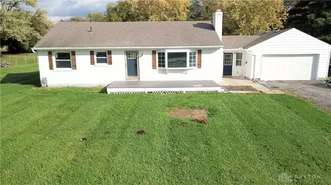 420 W Possum Rd, Springfield, OH 45506 photo 1