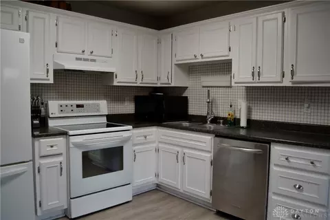 95 Walnut Pl, Springboro, OH 45066 photo 2