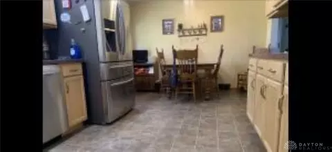 1546 W Sparrow Rd, Springfield, OH 45502 photo 12