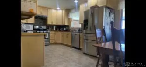 1546 W Sparrow Rd, Springfield, OH 45502 photo 10