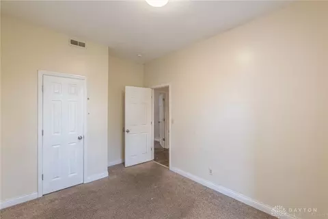 4626 Vine St, Cincinnati, OH 45217 photo 11