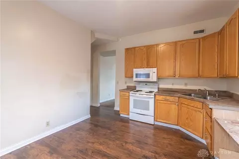 4626 Vine St, Cincinnati, OH 45217 photo 9