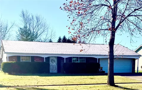 1741 Villa Rd, Springfield, OH 45503 photo 1