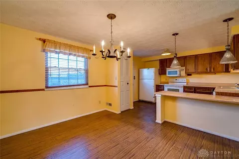293 Progress Rd, Dayton, OH 45449 photo 6