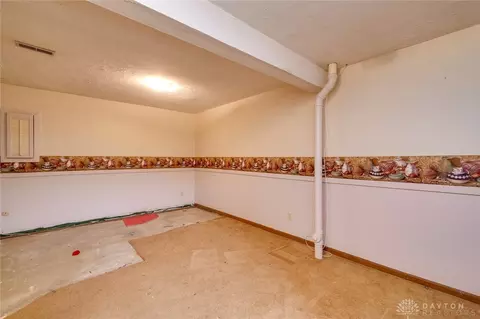 293 Progress Rd, Dayton, OH 45449 photo 24