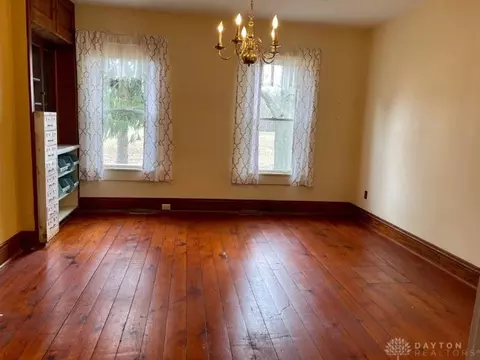 2863 E Possum Rd, Springfield, OH 45502 photo 5