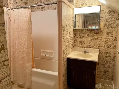 2863 E Possum Rd, Springfield, OH 45502 photo 7
