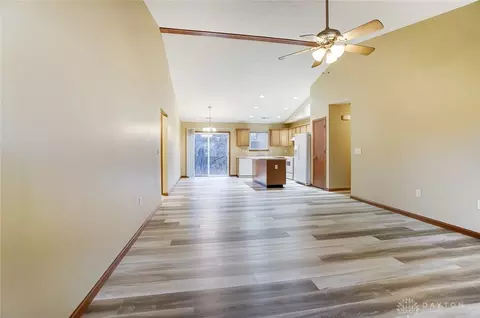 1434 Michael Dr, Troy, OH 45373 photo 6