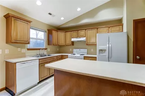 1434 Michael Dr, Troy, OH 45373 photo 10