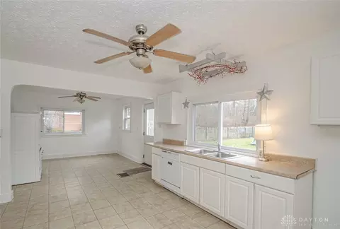 205 E Walnut St, Spring Valley, OH 45370 photo 7