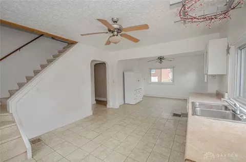 205 E Walnut St, Spring Valley, OH 45370 photo 6