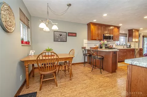 523 S Claridge Dr, Kettering, OH 45429 photo 13