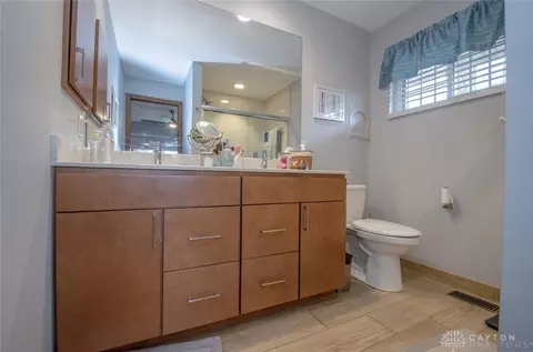 523 S Claridge Dr, Kettering, OH 45429 photo 22