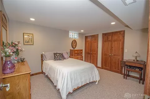 523 S Claridge Dr, Kettering, OH 45429 photo 31