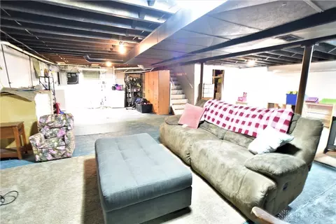 6443 Springfield Jamestown Rd, Springfield, OH 45502 photo 17