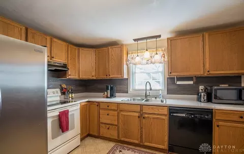 904 E Walnut St, Covington, OH 45318 photo 10