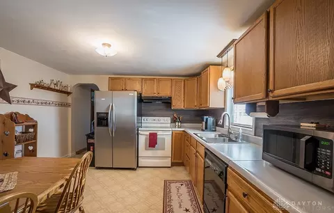 904 E Walnut St, Covington, OH 45318 photo 13