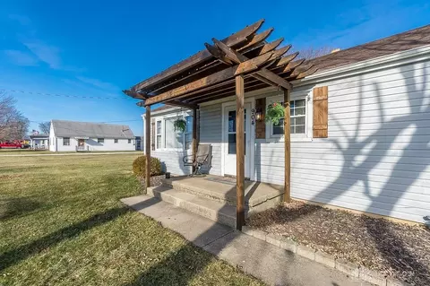 904 E Walnut St, Covington, OH 45318 photo 6