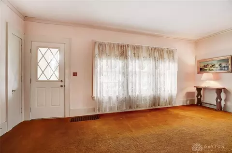 215 Circle Dr, Springfield, OH 45503 photo 9