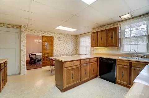 215 Circle Dr, Springfield, OH 45503 photo 30