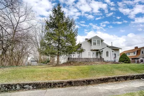 215 Circle Dr, Springfield, OH 45503 photo 3