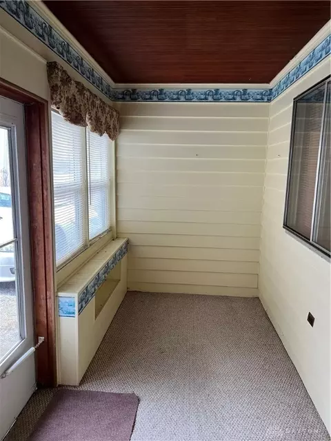 560 Parkview Dr, Eldorado, OH 45321 photo 3