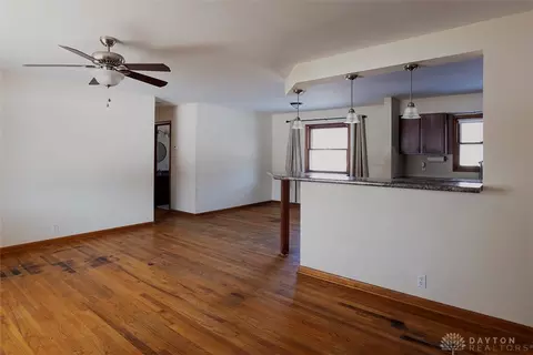 1402 Tener Pl, Springfield, OH 45502 photo 4