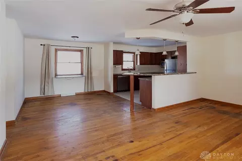 1402 Tener Pl, Springfield, OH 45502 photo 5