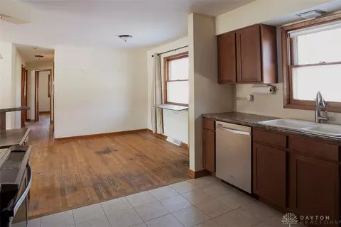 1402 Tener Pl, Springfield, OH 45502 photo 9