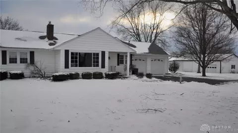 7915 Troy Rd, Springfield, OH 45502 photo 1
