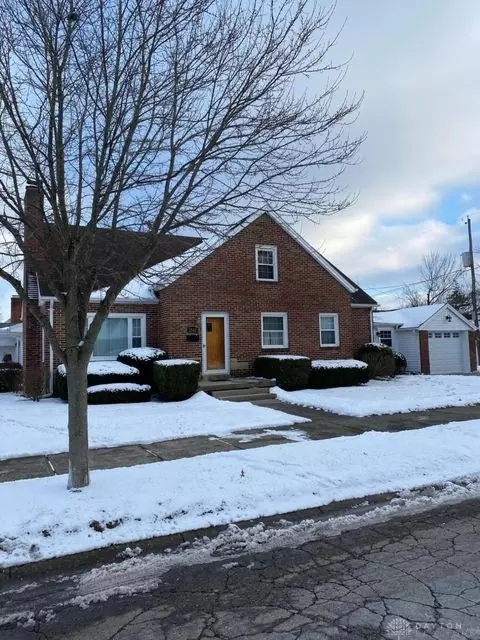 2042 Walnut Ter, Springfield, OH 45504 photo 2