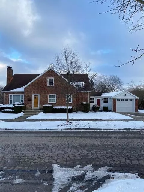 2042 Walnut Ter, Springfield, OH 45504 photo 1