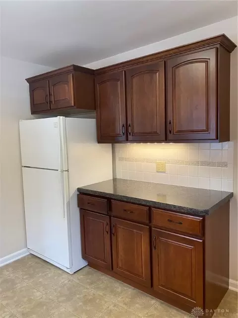 2042 Walnut Ter, Springfield, OH 45504 photo 6