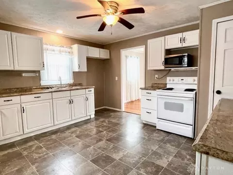 905 Mavor St, Springfield, OH 45505 photo 5