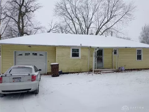 1009 Beach Dr, Medway, OH 45341 photo 1