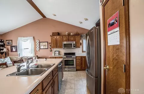 1360 Maple Leaf Ct, Sidney, OH 45365 photo 11